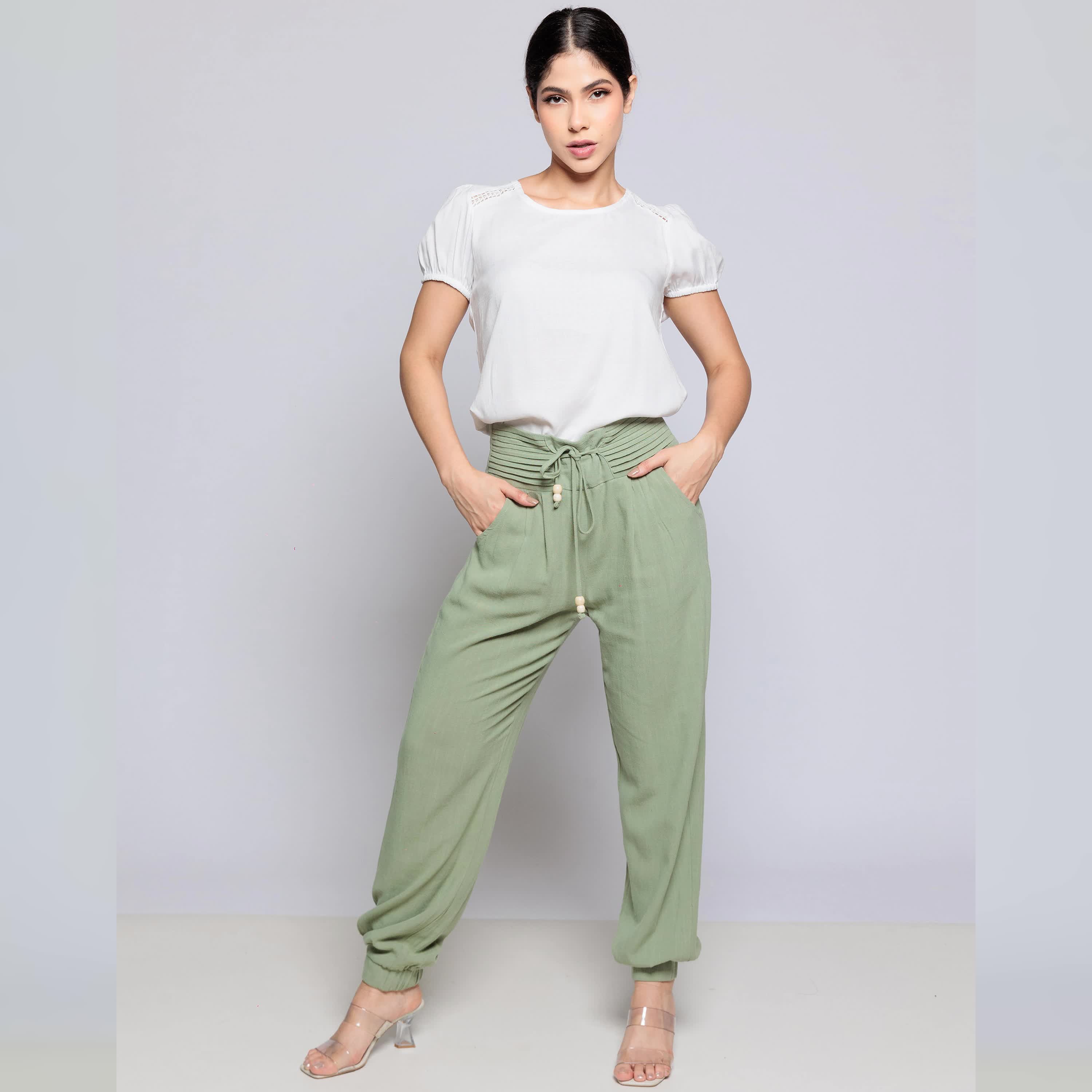 Calça Jogger em Viscolinho com Amarração e Cós Elástico Verde Maçã