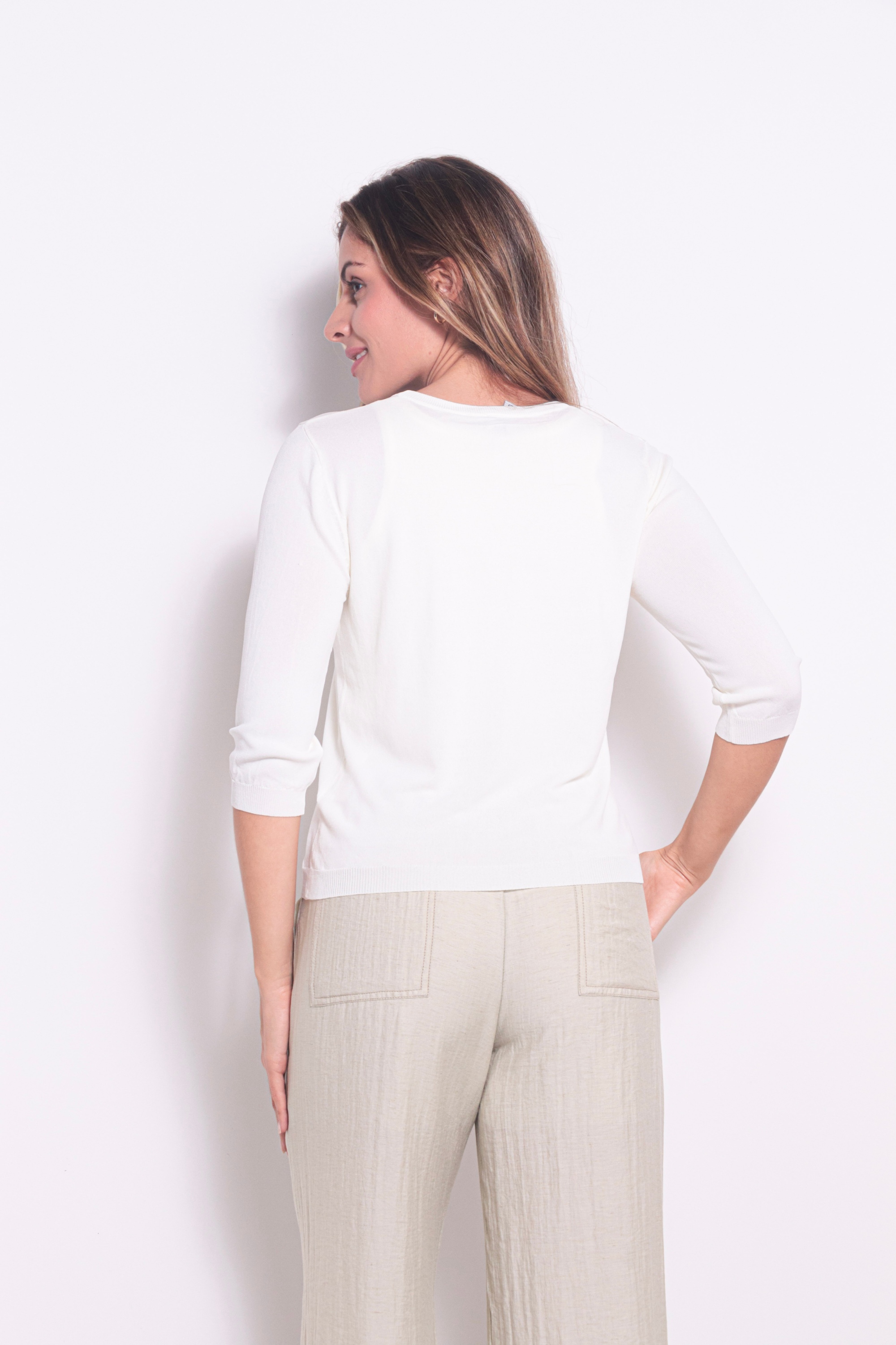 Cardigan Feminino Off White de Malha Leve para Meia Estação